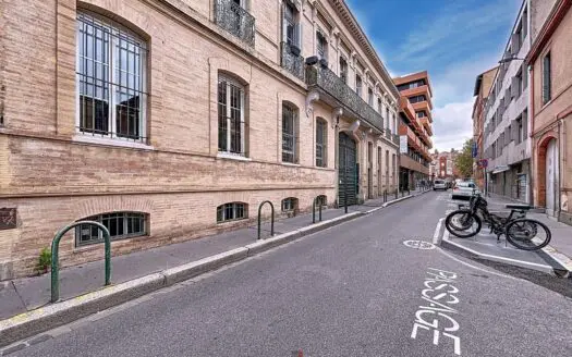 Vendu immobilier pro 2 pièces 133 m², 31000